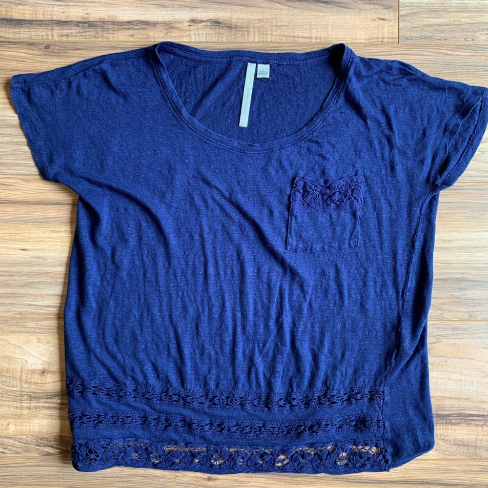 FREE W PURCHASE LC Lace Detail Navy Tee - L